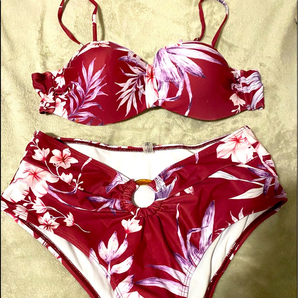 Bikini higher waisted size large